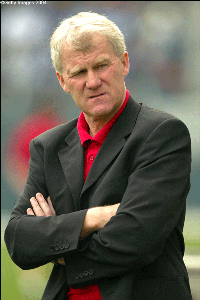 Наставник сборной Дании Мортен Ольсен был разочарован результатами турне по США (© Getty Images 2004)
