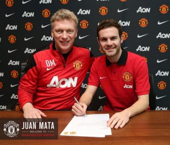 "Манчестер Юнайтед" объявил о подписании контракта с Хуаном Матой