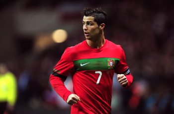 Криштиану РОНАЛДУ: "Статус фаворита сборной Португалии был иллюзией, есть команды посильнее"