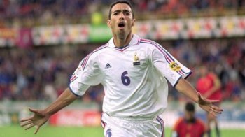 9 марта родились Юрий Джоркаефф и Хуан Себастьян Верон