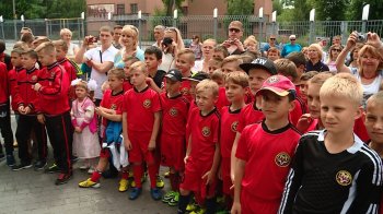 Родители юных футболистов из Запорожья просят спортивных функционеров защитить детский футбол