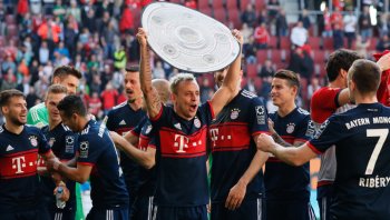 "Бавария" в шестой раз подряд стала чемпионом Германии