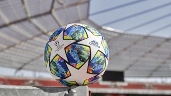 УЕФА представил новый мяч Лиги чемпионов (фото)