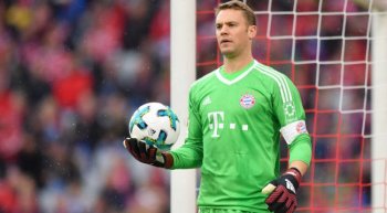 "Бавария" предложила Нойеру контракт на 3 года, игрок настаивает на 4-хлетнем
