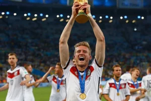 Андре Шюрлє